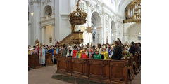 Aussendung der Sternsinger im Hohen Dom zu Fulda (Foto: Karl-Franz Thiede)